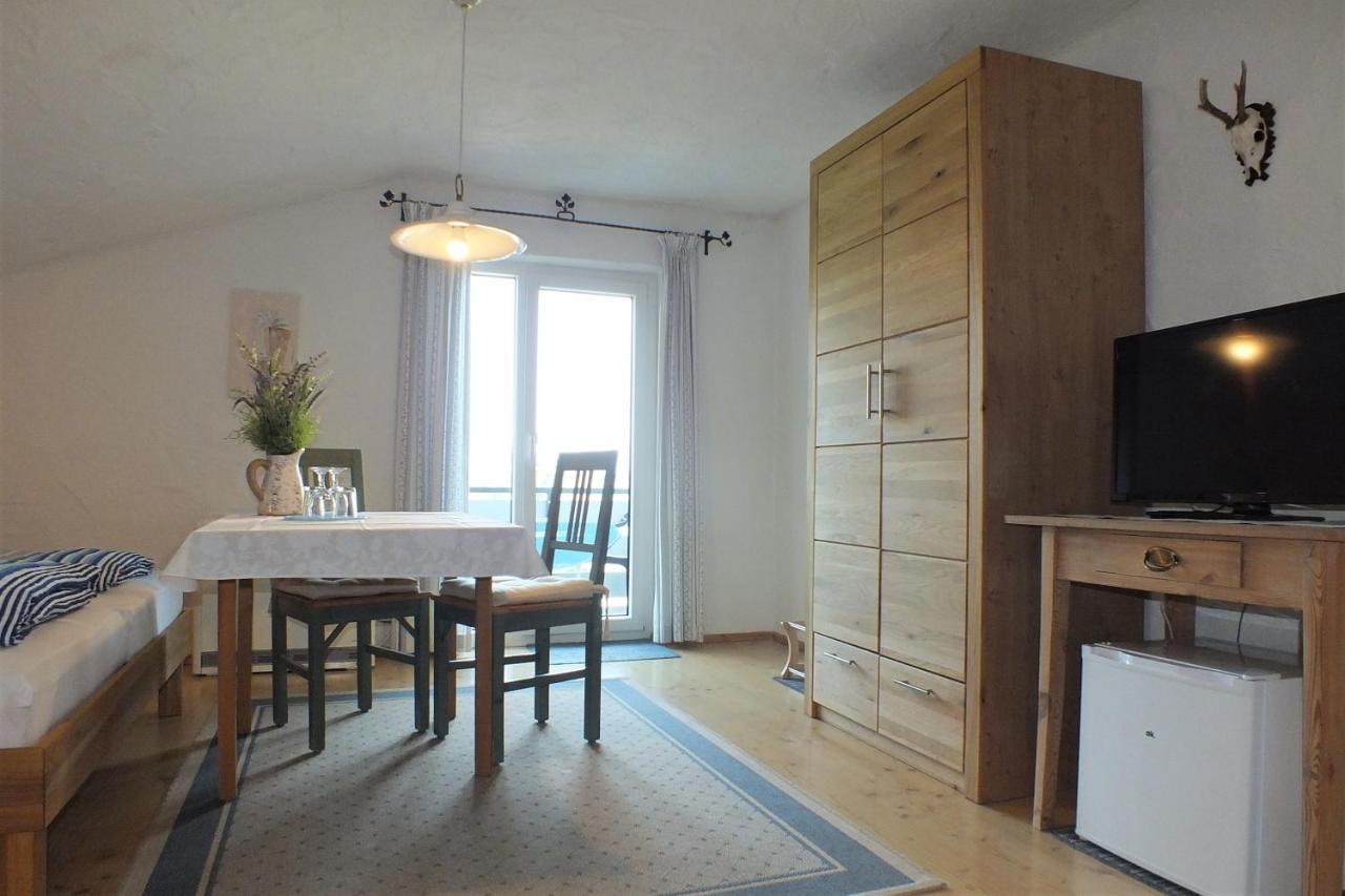 ホテル Haus Chiemseeblick グラーベンシュテット エクステリア 写真